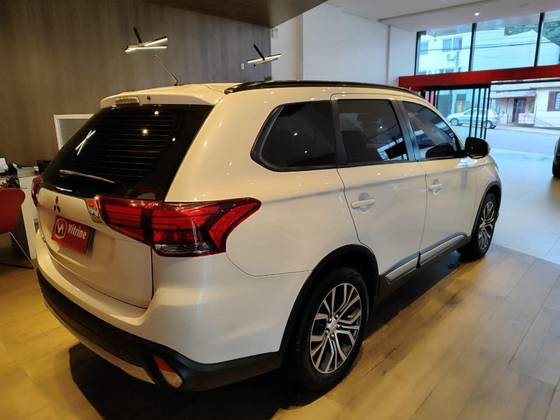 MITSUBISHI OUTLANDER 2.0 16V GASOLINA 4P AUTOMÁTICO